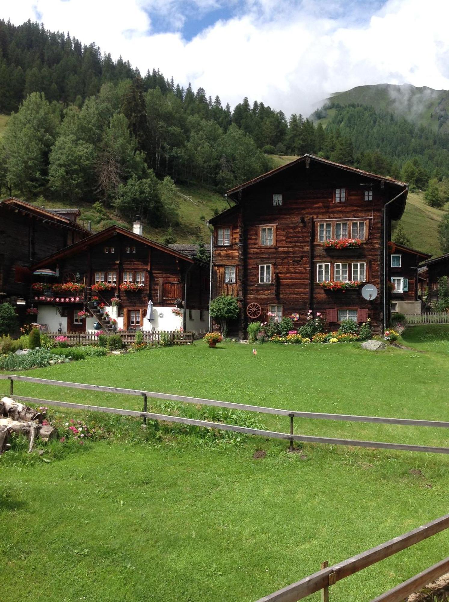 Apartamento 6 Dorfstrasse Oberwald Exterior foto
